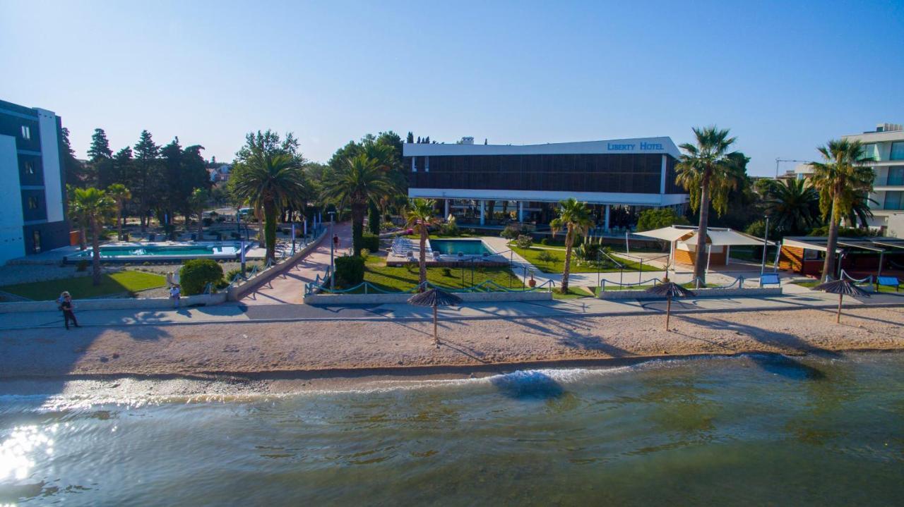 Liberty Hotel Novalja Exterior photo